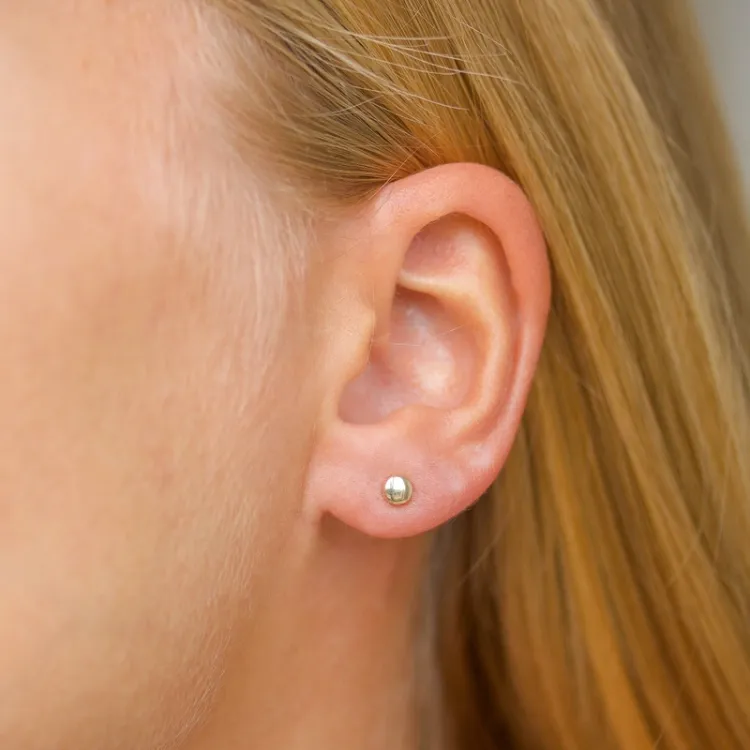 4 mm runden Ohrstecker in 9 Karat Gold - Gold Collection