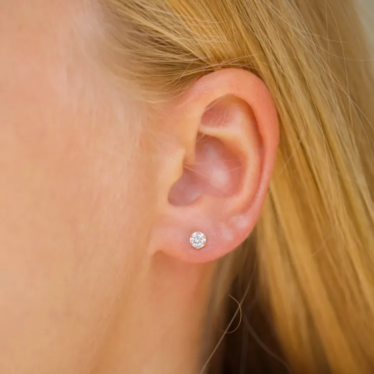 4 mm Ohrstecker in 9 Karat Gold mit Zirkon - Gold Collection