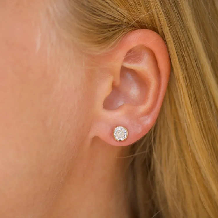 6 mm Ohrstecker in 9 Karat Gold mit Zirkon - Gold Collection