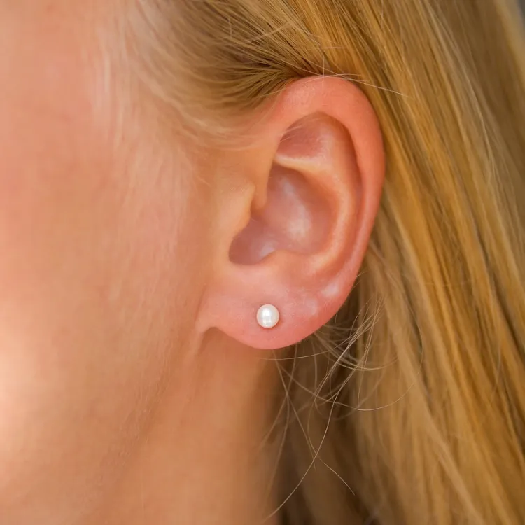 4 mm Perle Ohrstecker in 9 Karat Gold - Gold Collection