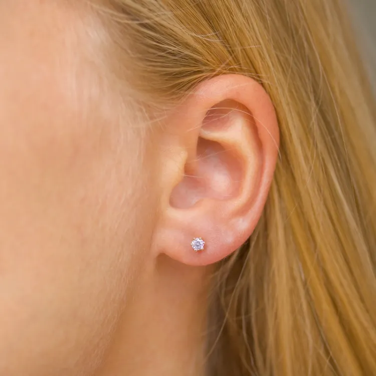 3 mm Zirkon Ohrstecker in 9 Karat Gold mit Zirkon