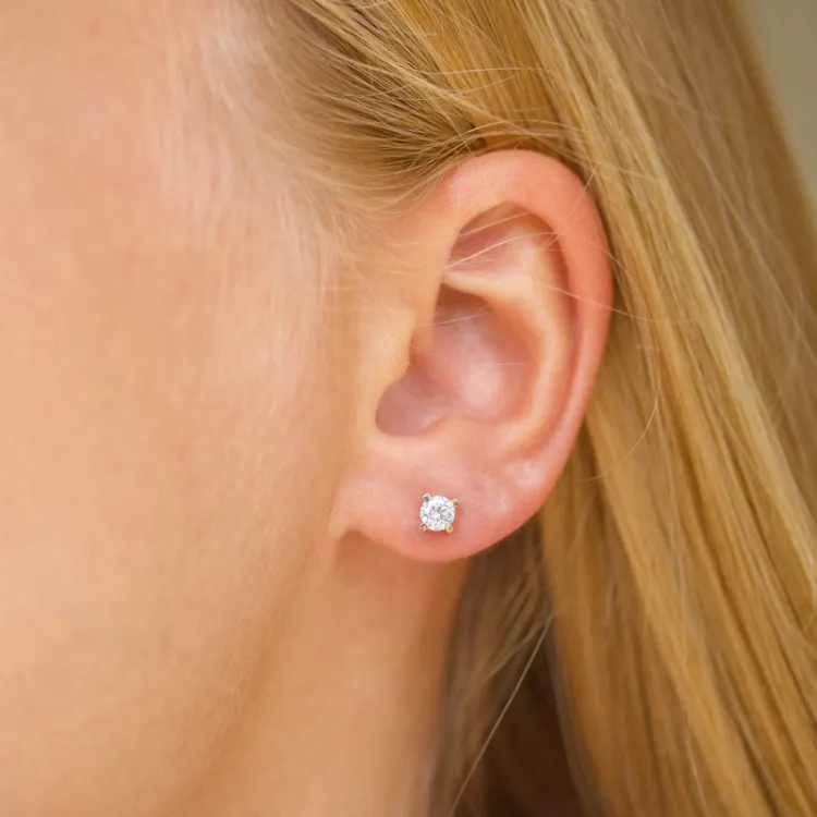 4 mm Zirkon Ohrstecker in 9 Karat Gold mit Zirkon - Gold Collection