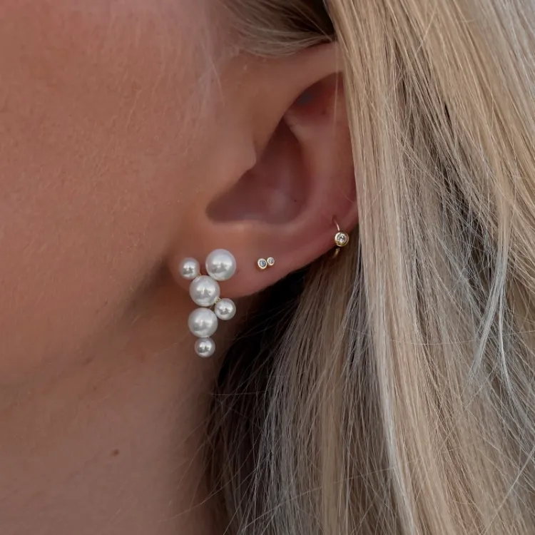 Nava Megha Perle Ohrringe in vergoldetem Sterlingsilber