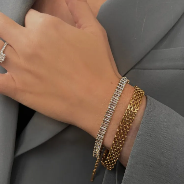 Khaai Studio Mesh Armband in vergoldetem Edelstahl