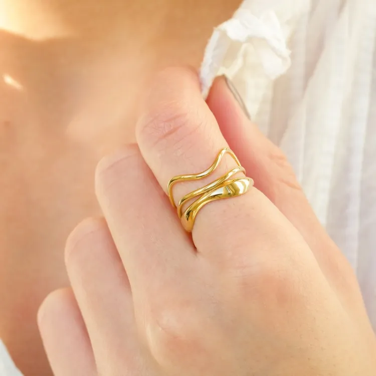 Khaai Studio Flow justierbar Ring in vergoldetem Edelstahl
