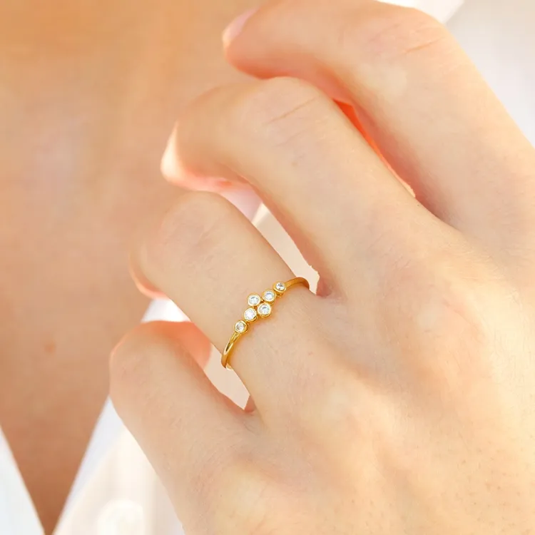 weißem Zirkon Goldring aus 9 Karat Gold - Gold Collection
