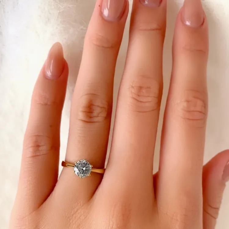 Goldringe: Solitärring aus 9 Karat Gold - Gold Collection