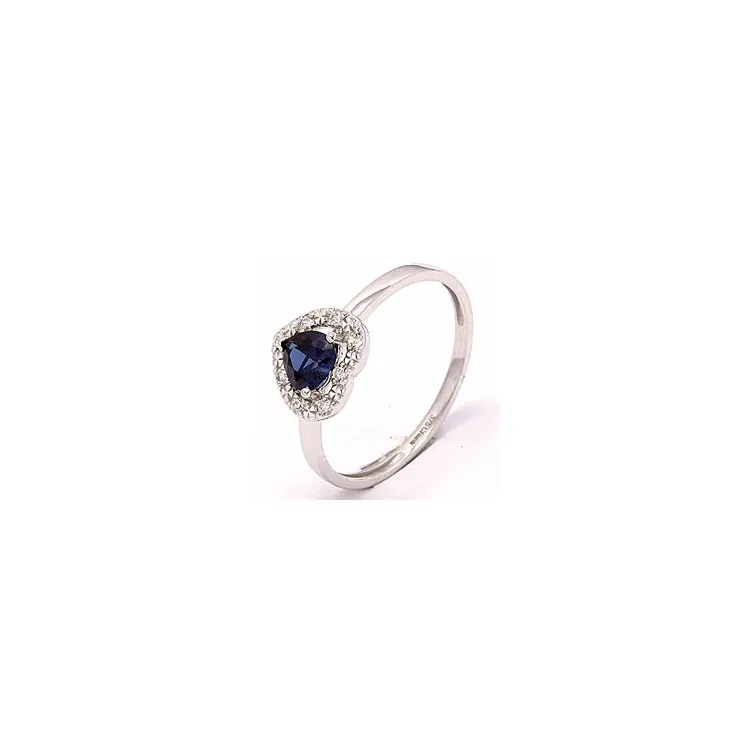 Herz Ring aus 8 Karat Weißgold