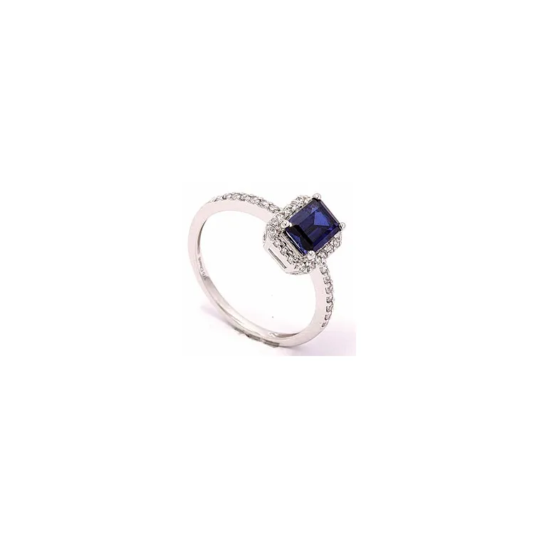 Ring aus 8 Karat Weißgold