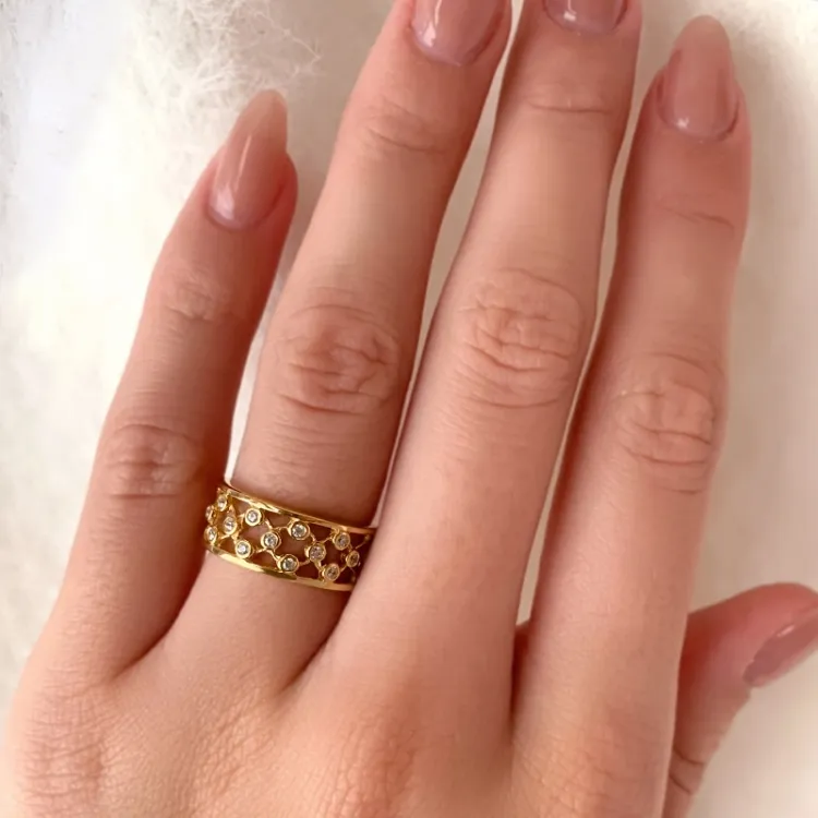 breit weißem Zirkon Goldring aus 8 Karat Gold - Gold Collection