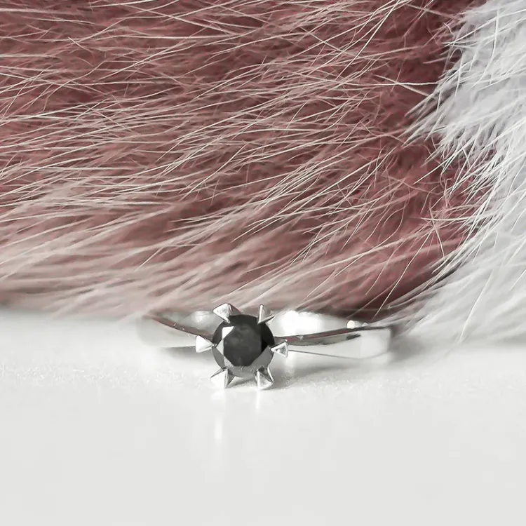 0,50 ct schwarz Diamant Solitärring in 14 Karat Weißgold 0,50 ct