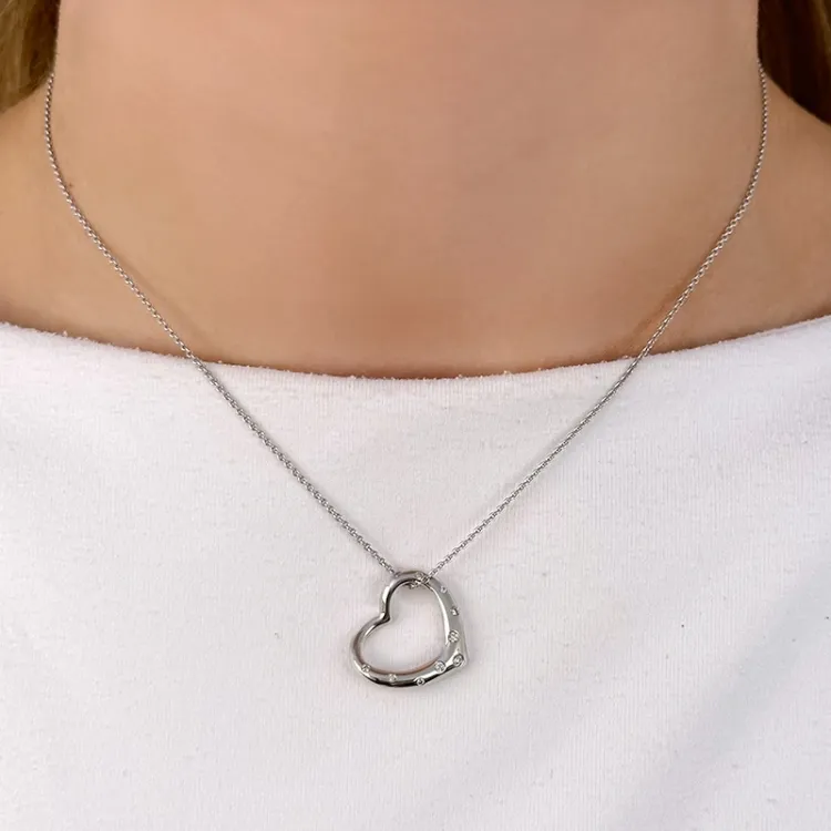 Herz Anhänger in 14 karat Weißgold 0,12 ct