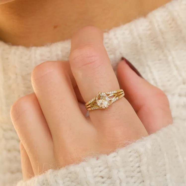 Quarz Diamantring in 14 Karat Gold 0,90 ct 0,12 ct