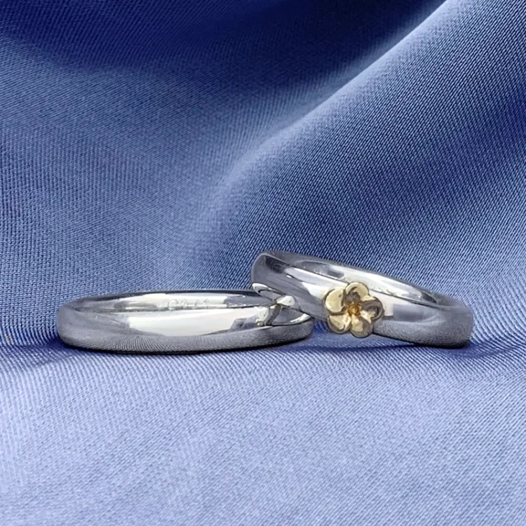 Scrouples trauringe in Silber und Gelbgold