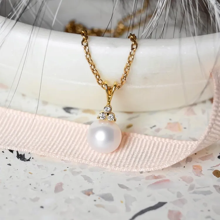 Perle Anhänger in 14 karat Gold 0,05 ct