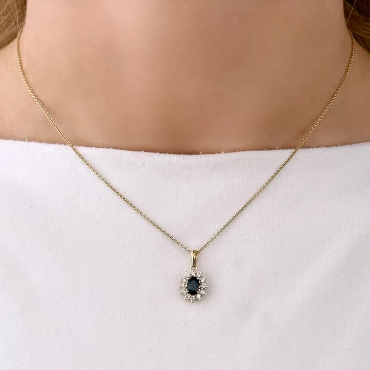 Saphir Rosettenanhänger in 14 karat Gold 0,26 ct 0,65 ct