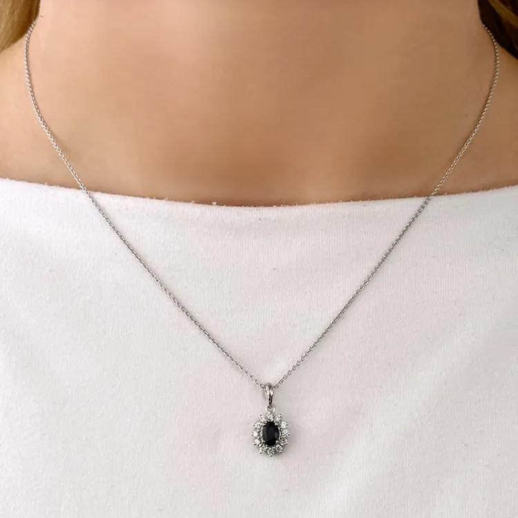 Saphir Rosettenanhänger in 14 karat Weißgold 0,26 ct 0,65 ct