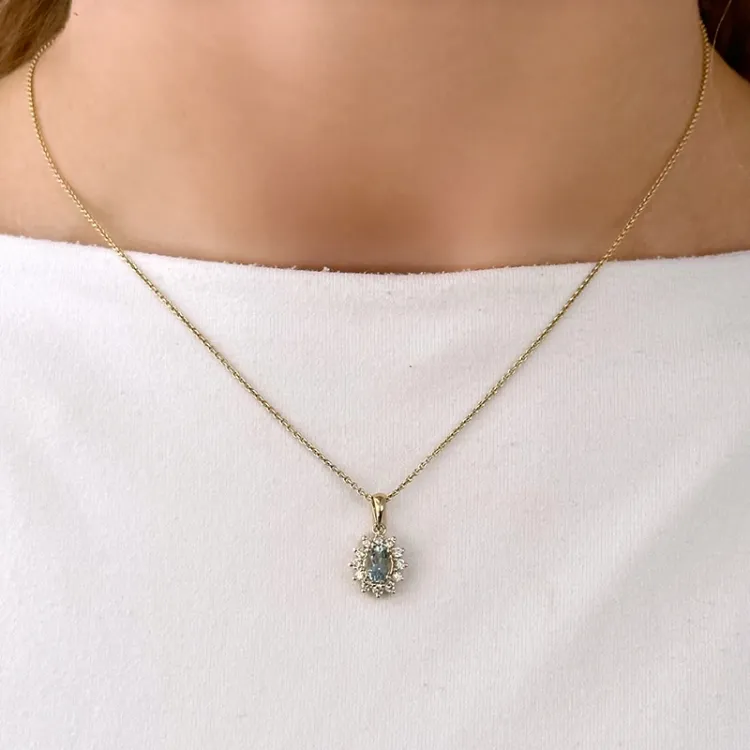 Rosettenanhänger in 14 karat Gold 0,26 ct 0,42 ct