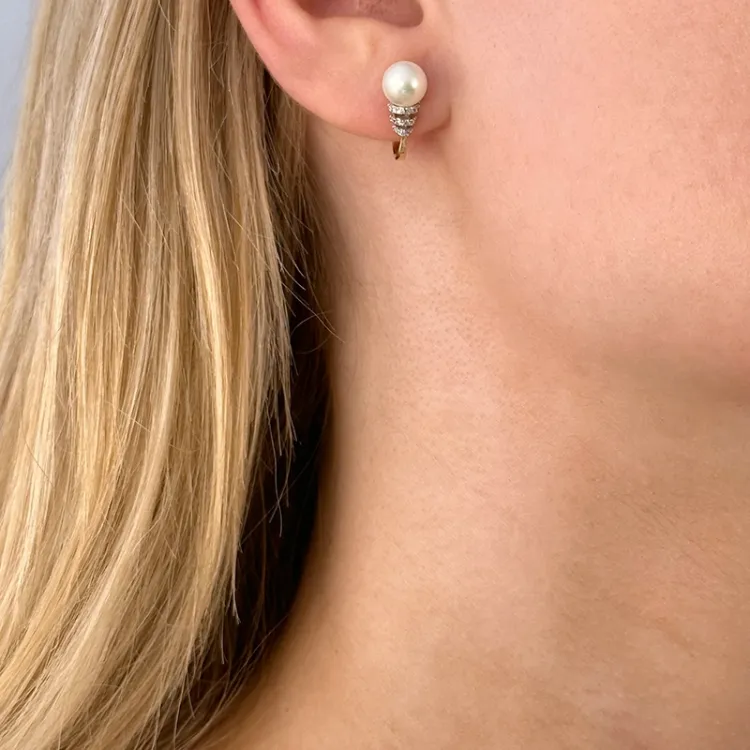 Perle ohrstecker in 14 karat gold und weißgold mit diamanten 