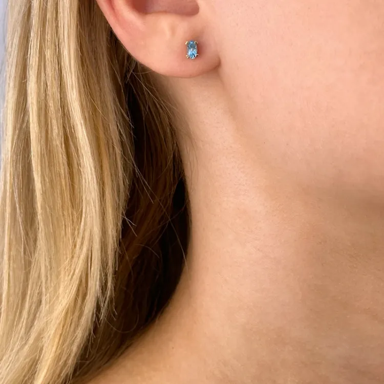 Blauem Topas Ohrstecker in 14 Karat Gold mit Topasen 