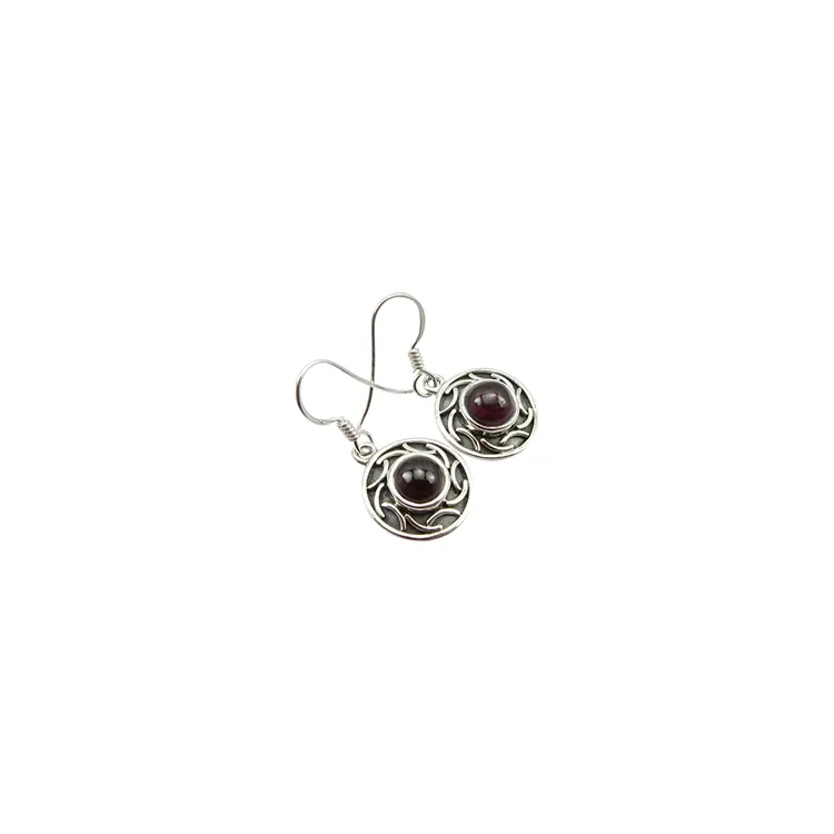 Runden Granat Ohrringe in oxidiertem Sterlingsilber
