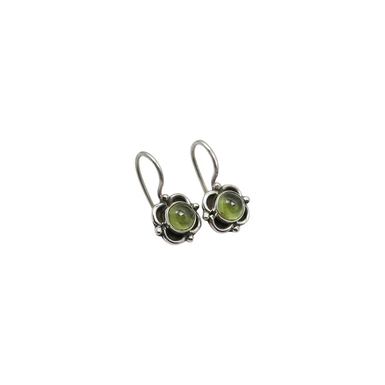 Grünen Peridot Ohrringe in oxidiertem Sterlingsilber