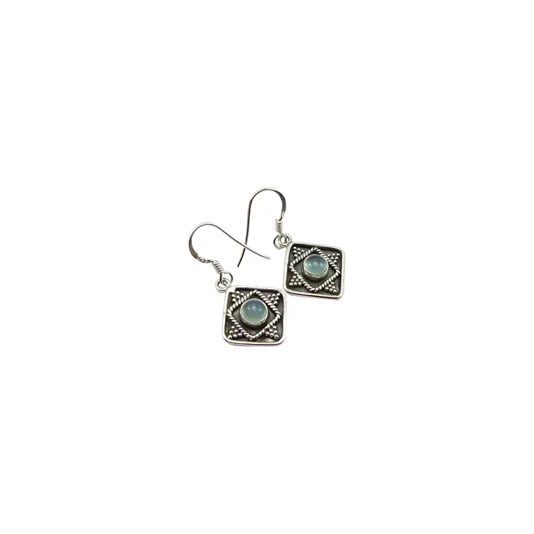 Viereckigem blauem Chalzedon Ohrringe in oxidiertem Sterlingsilber
