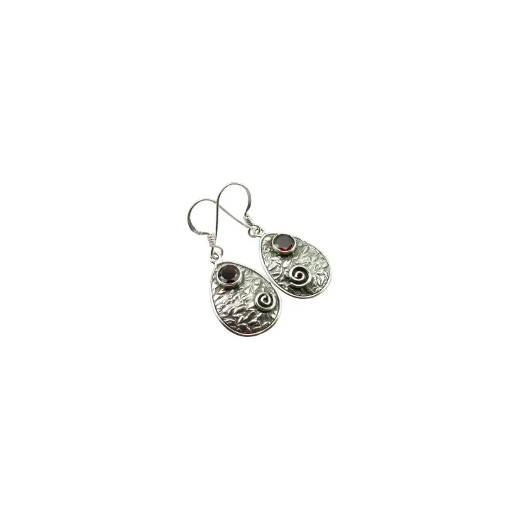 Rotem Granat Ohrringe in oxidiertem Sterlingsilber
