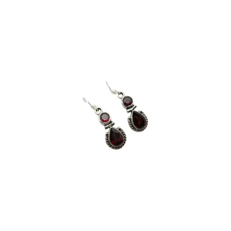 Granat Ohrringe in oxidiertem Sterlingsilber