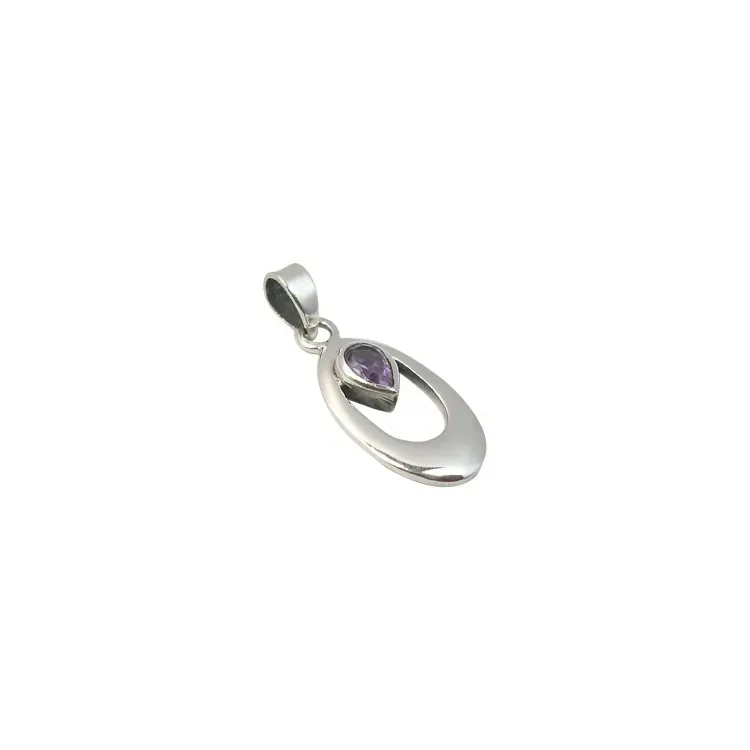 Ovaler violettem Anhänger aus Silber
