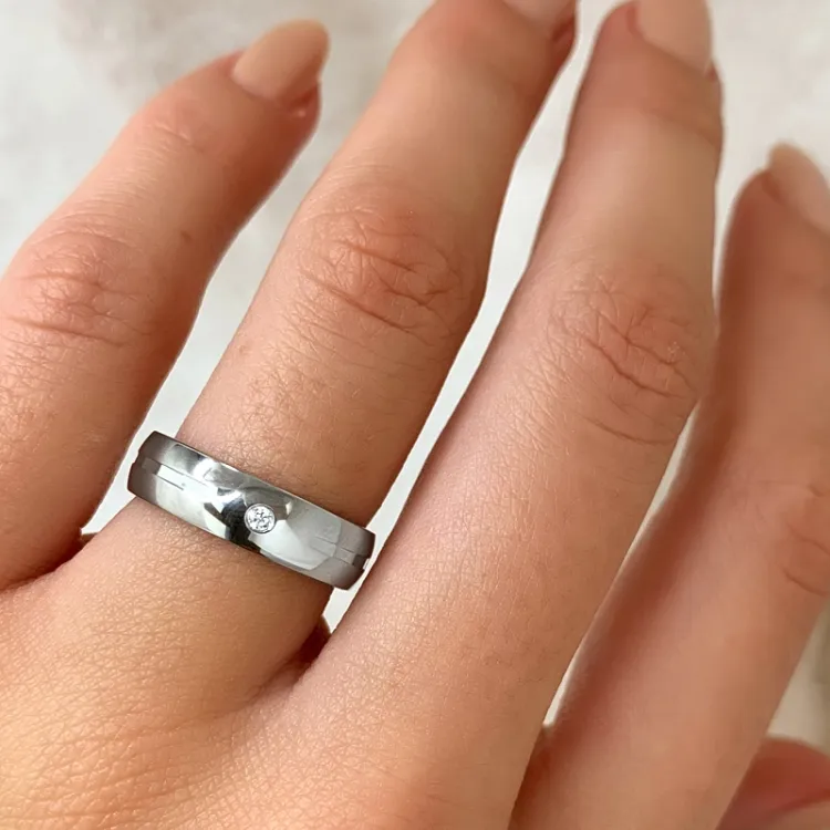 Ring aus rhodiniertem Silber