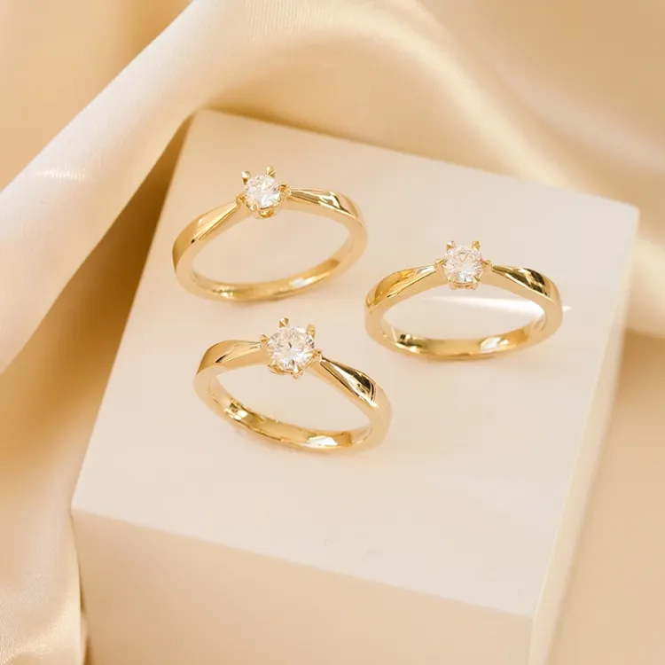 5,4 mm Zirkon Solitärring aus 9 Karat Gold