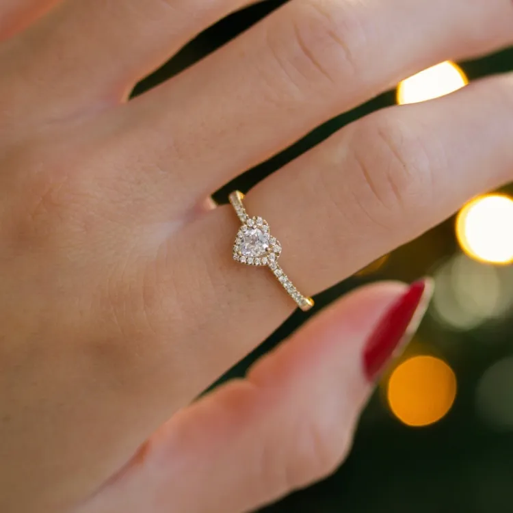 Herz Zirkon Goldring aus 9 Karat Gold