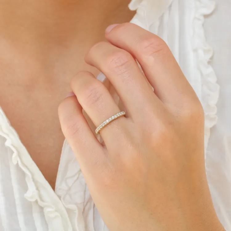 Zirkon Ring aus 9 Karat Gold