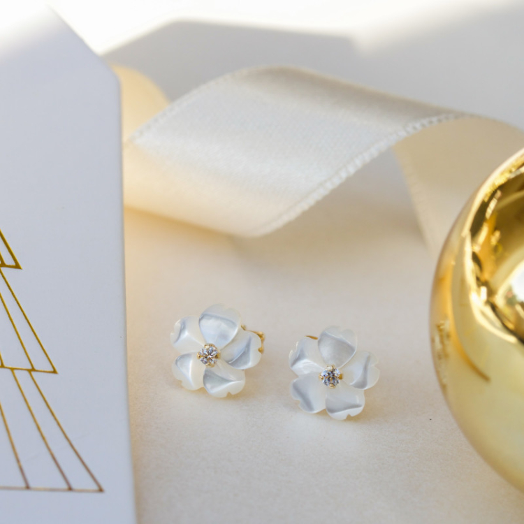 Blumen Ohrringe in 9 Karat Gold mit Zirkon und Perlmutt - Gold Collection