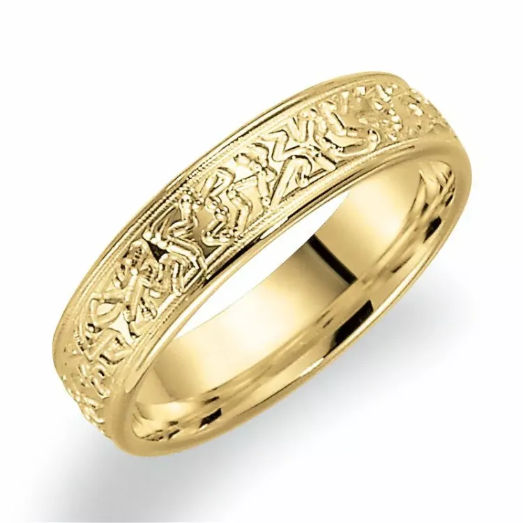 Gemusterter 5 mm trauring aus 14 karat gold