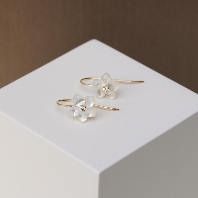 Blumen Ohrringe in 9 Karat Gold mit Zirkon und Perlmutt - Gold Collection
