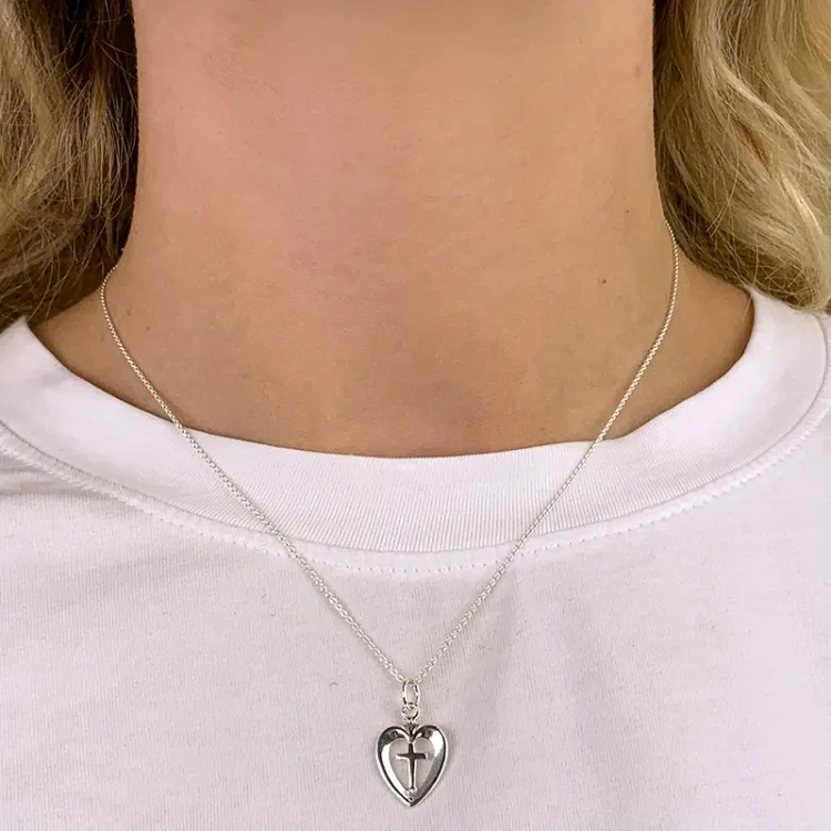 Herz kreuz anhänger aus silber