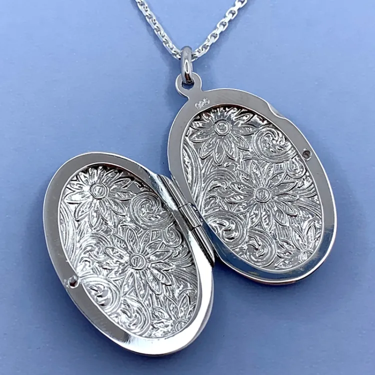 Medaillon Anhänger aus Silber