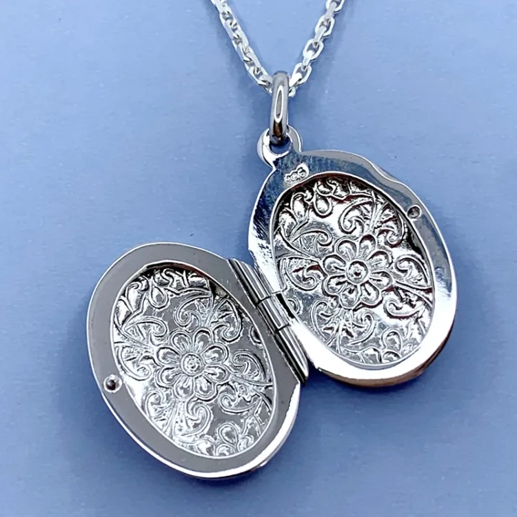 Medaillon Anhänger aus Silber