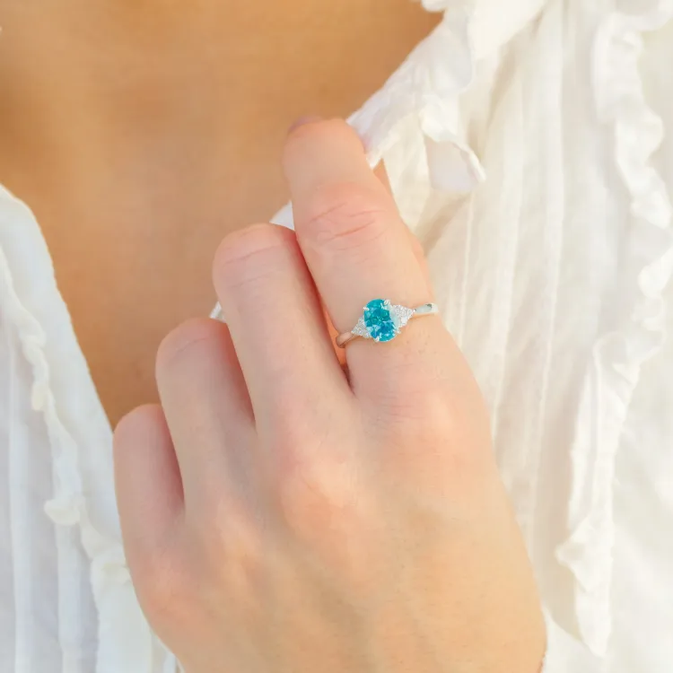 blauem Zirkon Ring aus Silber