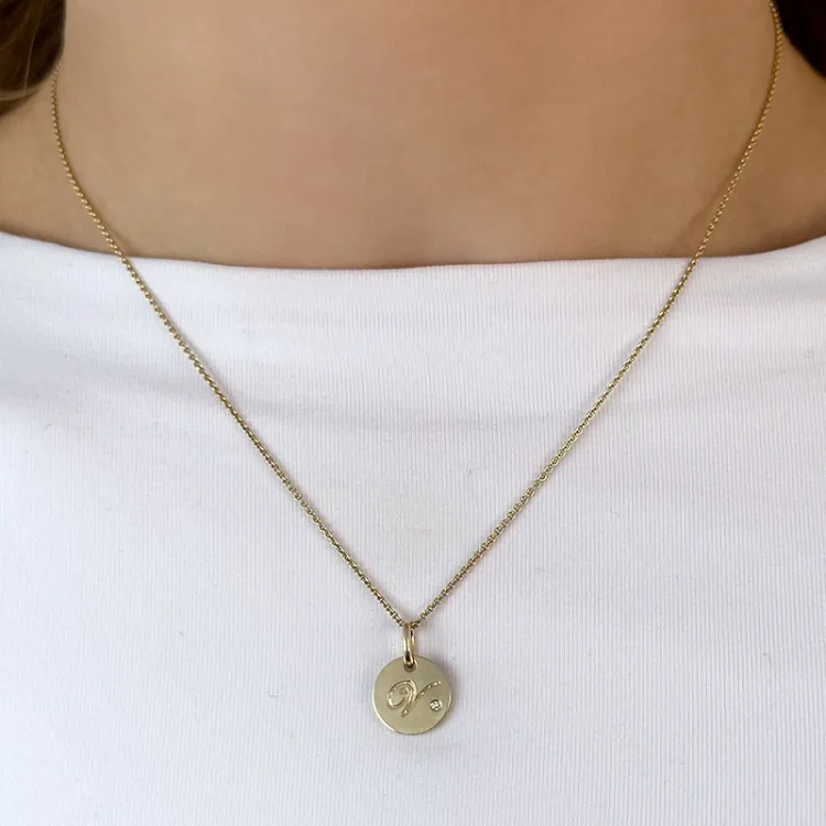 buchstab v Diamant Anhänger in 9 karat Gold 0,01 ct