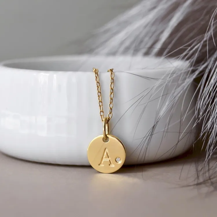 buchstab a Diamant Anhänger in 9 karat Gold 0,01 ct
