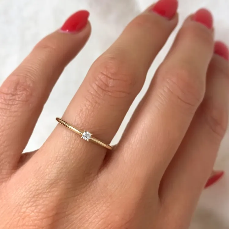 0,05 ct Diamant Solitärring in 14 Karat Gold 0,05 ct