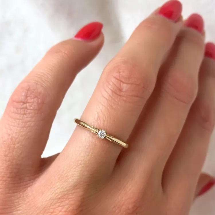 0,05 ct Diamant Solitärring in 14 Karat Gold 0,05 ct