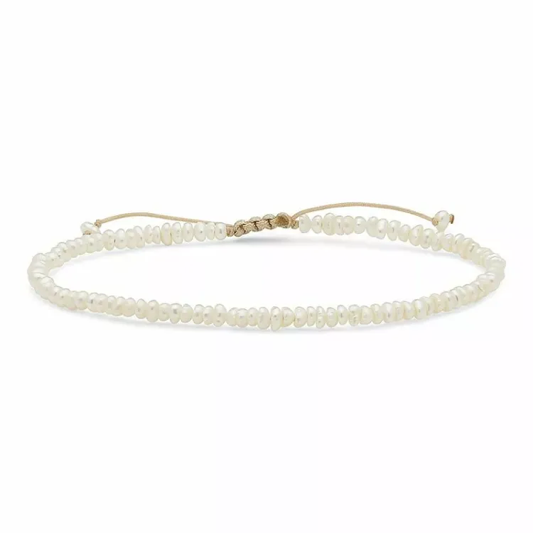 Elegant weißem Perlenarmband mit Süßwasserperle.