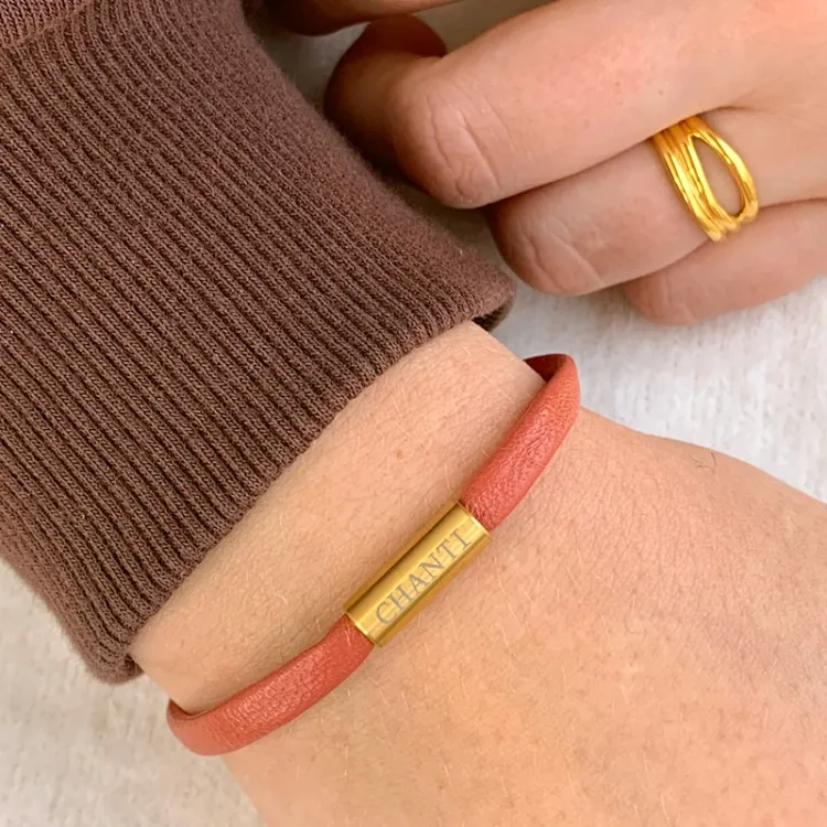 Flach rosa magnetarmband aus leder mit vergoldetem stahl x 6 mm