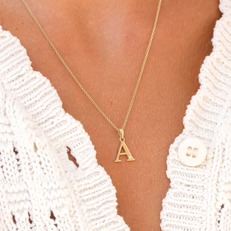 buchstab a Diamant Anhänger in 9 karat Gold 0,01 ct