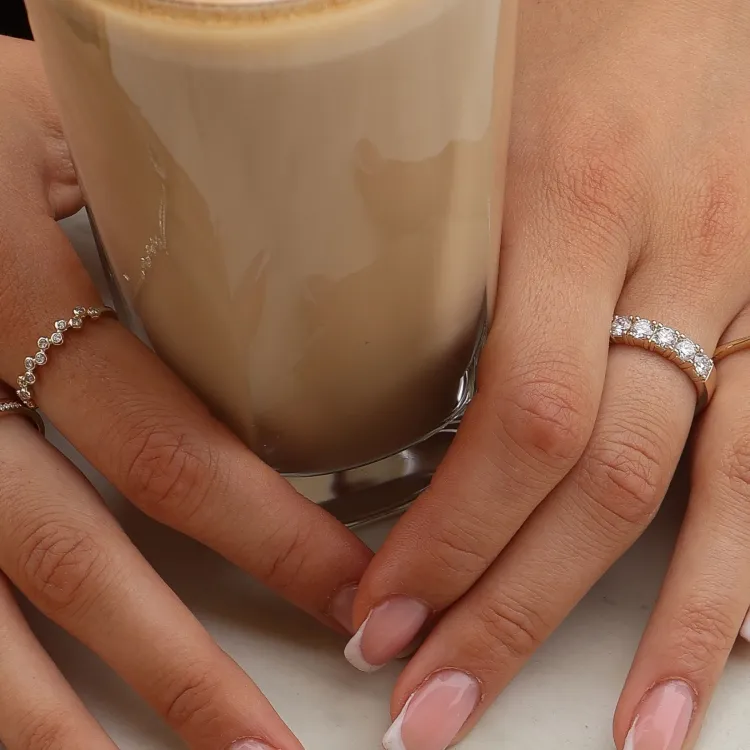 lab grown Diamant Memoirering in 14 Karat Gold 5 x 0,20 ct