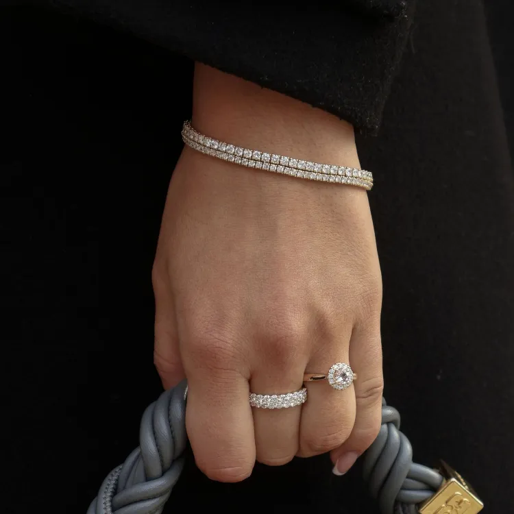 Tennisarmband 4,36 ct aus 14 Karat Gold